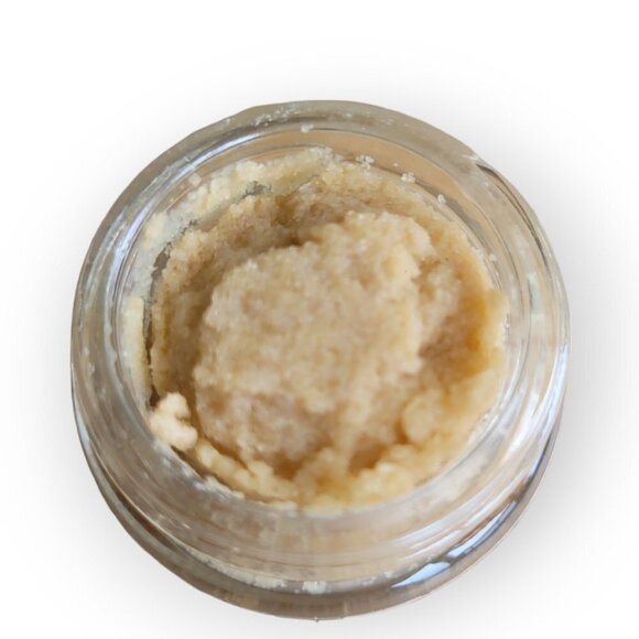 Vegan Lush Gingerbread Lip Scrub with Jojoba Oil - Picture 2 of 6